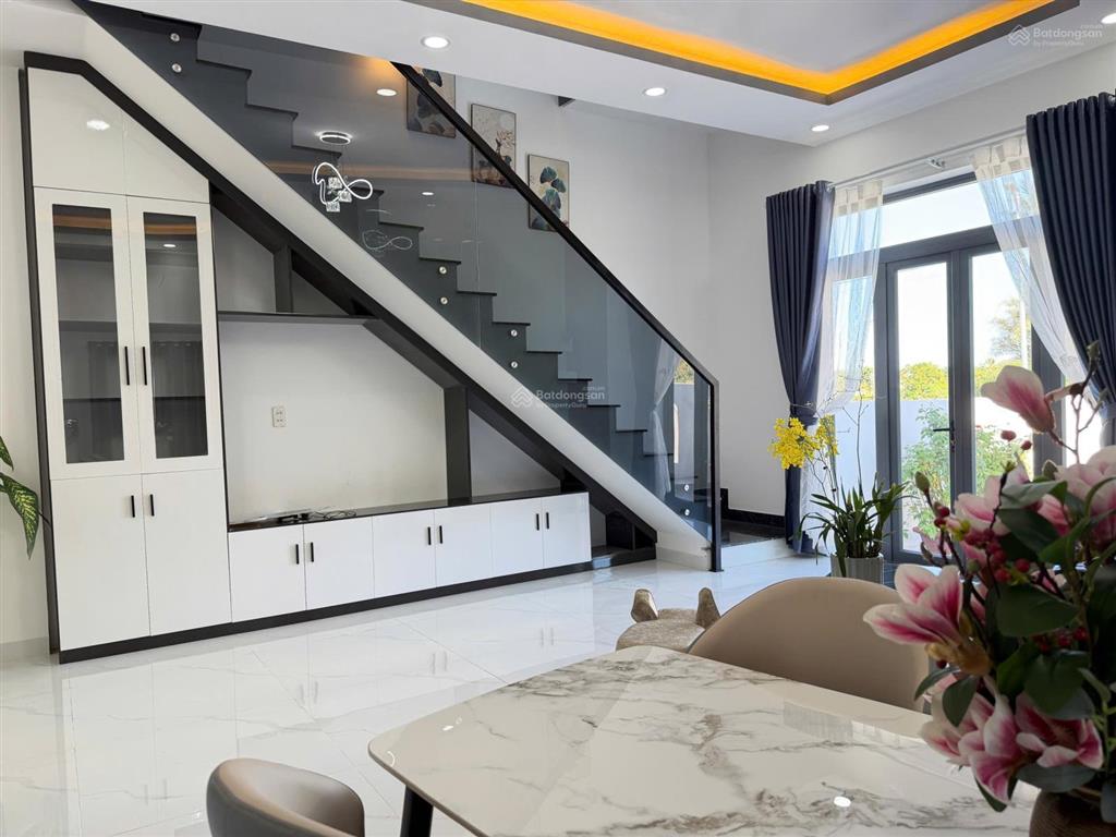 Bán căn nhà đẹp mặt đường rọc cây duối xã diên an, có sổ đỏ, đường nhựa thông