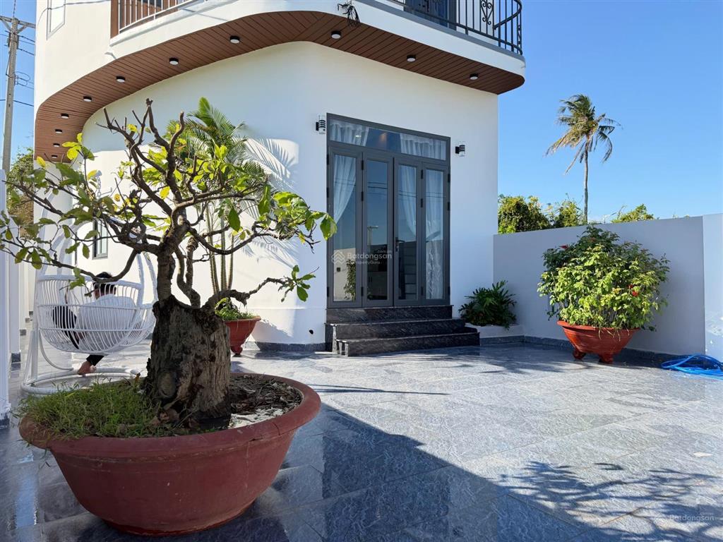 Bán căn nhà đẹp mặt đường rọc cây duối xã diên an, có sổ đỏ, đường nhựa thông