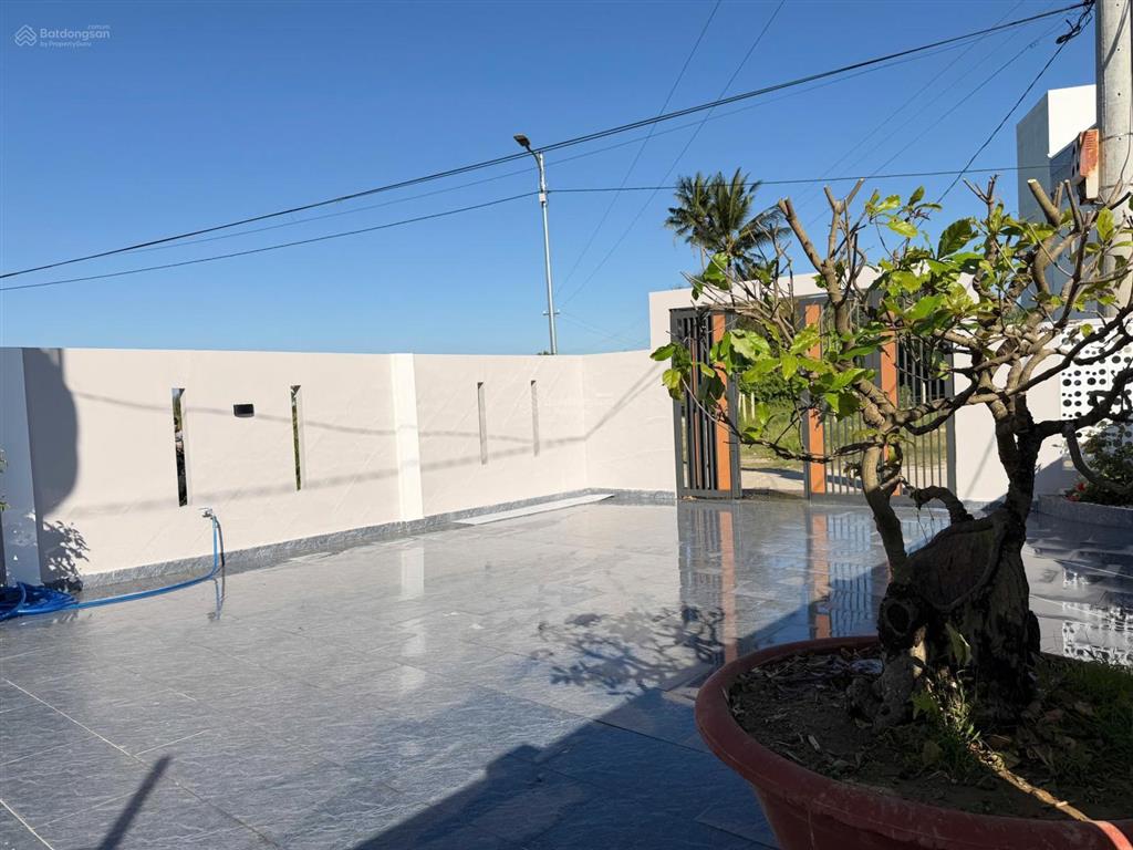 Bán căn nhà đẹp mặt đường rọc cây duối xã diên an, có sổ đỏ, đường nhựa thông