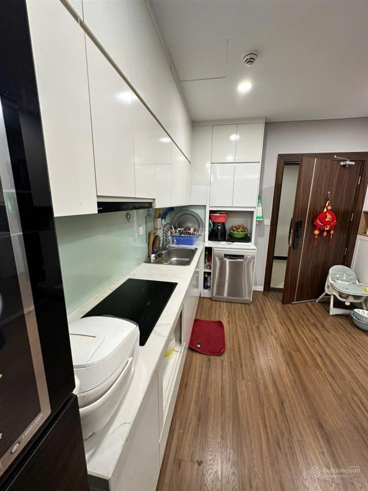 Chính chủ cần bán căn 2pn  74m2 tầng trung đẹp (15  20) chung cư bình minh garden  sẵn sổ đỏ