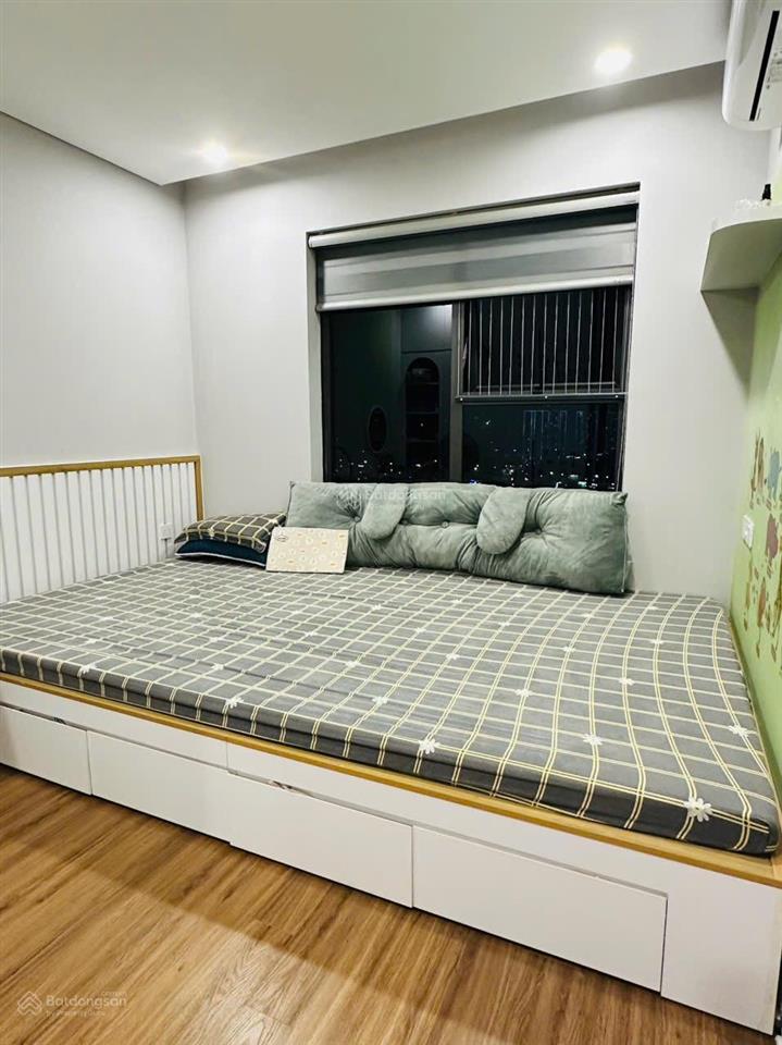 Chính chủ cần bán căn 2pn  74m2 tầng trung đẹp (15  20) chung cư bình minh garden  sẵn sổ đỏ