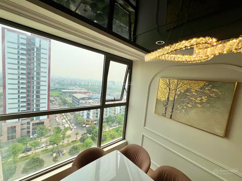 Chính chủ cần bán căn góc 97m2 toà k5 hướng đn view công viên, hồ điều hoà  full nội thất