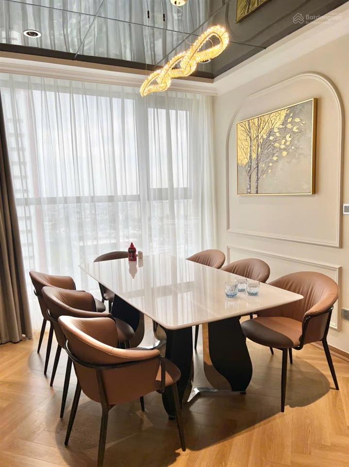 Chính chủ cần bán căn góc 97m2 toà k5 hướng đn view công viên, hồ điều hoà  full nội thất