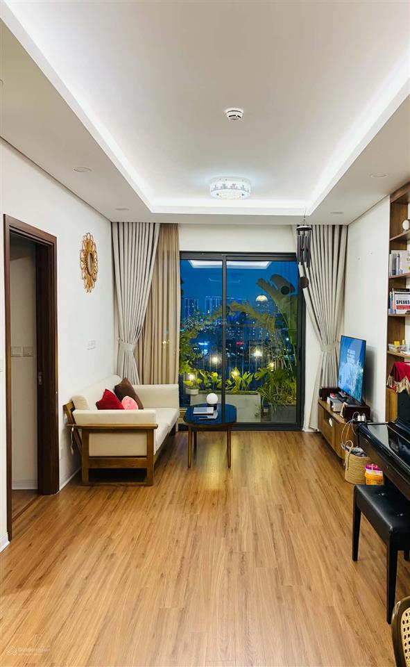 Gia đình cần bán căn góc 2pn full nội thất ở toà a bình minh garden