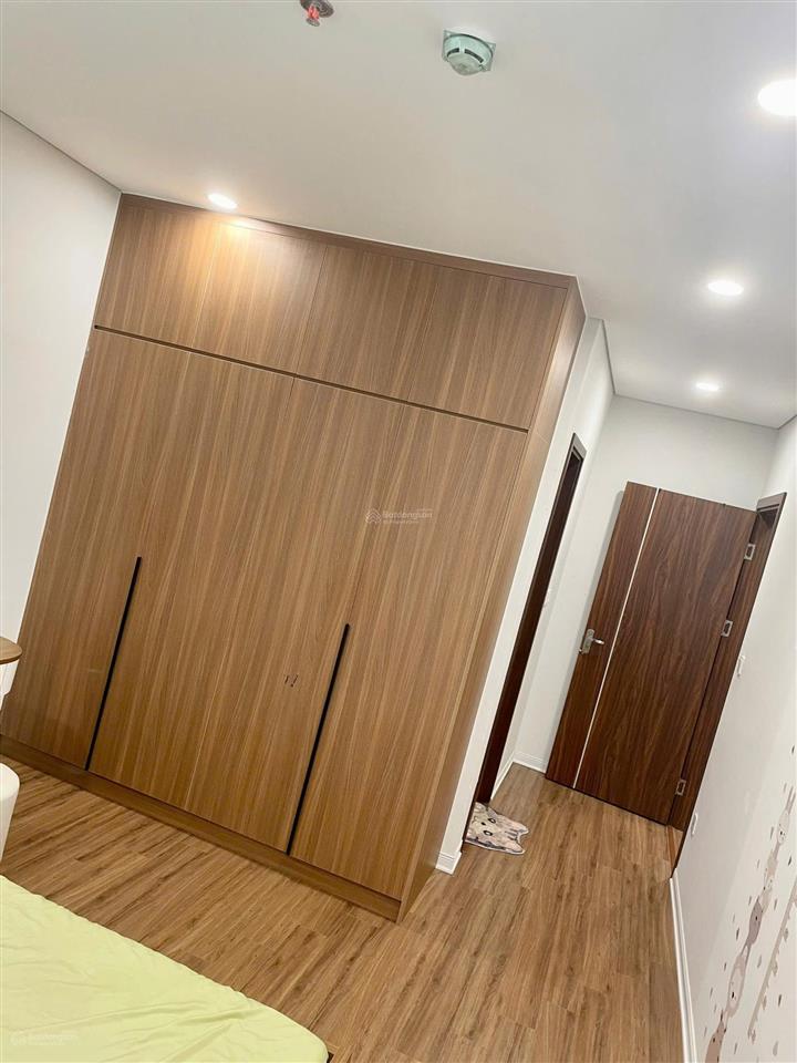 Chính chủ cần bán căn 2pn  73m2 giá 5,5 tỷ chung cư bình minh garden  sẵn sổ đỏ