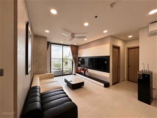 Chính chủ cần bán căn 2pn  90m2 tầng trung đẹp  đã có sổ đỏ  full nội thất