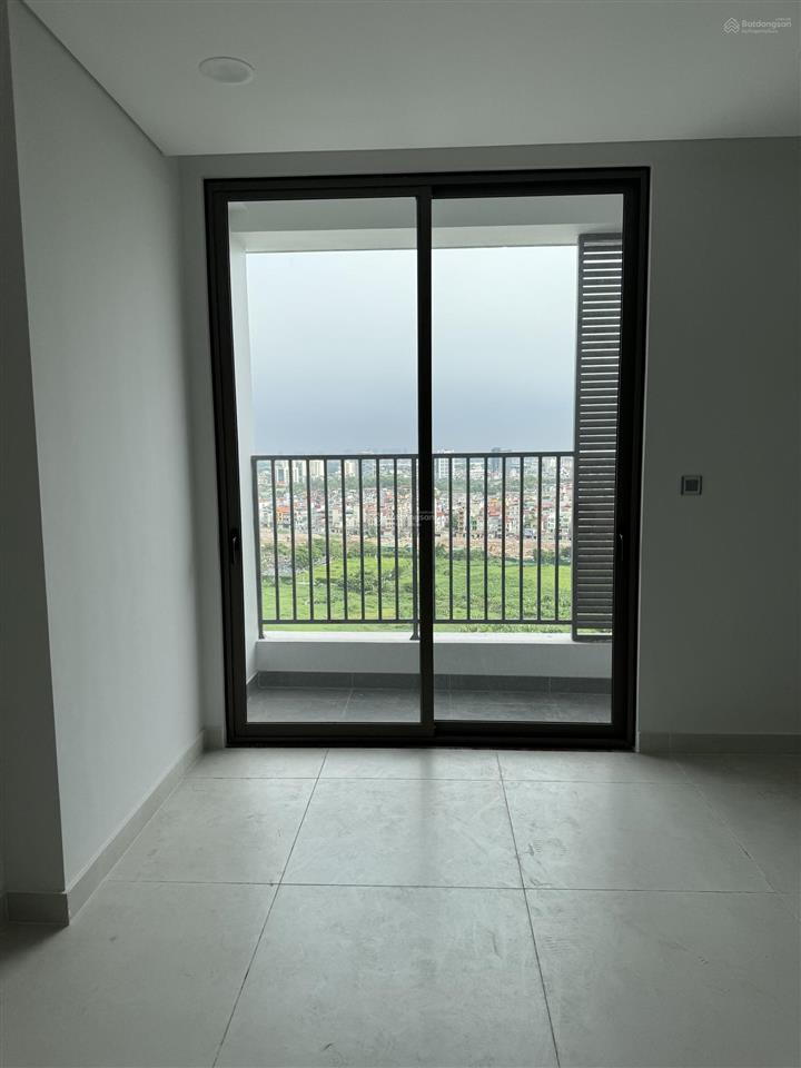 Chính chủ cần bán căn 2pn  77.5m2 hướng đông nam, view hồ  giá 6 tỷ  nhận nhà ở ngay