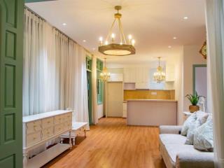 Chính chủ cần bán căn villa 2 mặt tiền, nội thất xịn sò, có hồ bơi ngoài trời cực chill