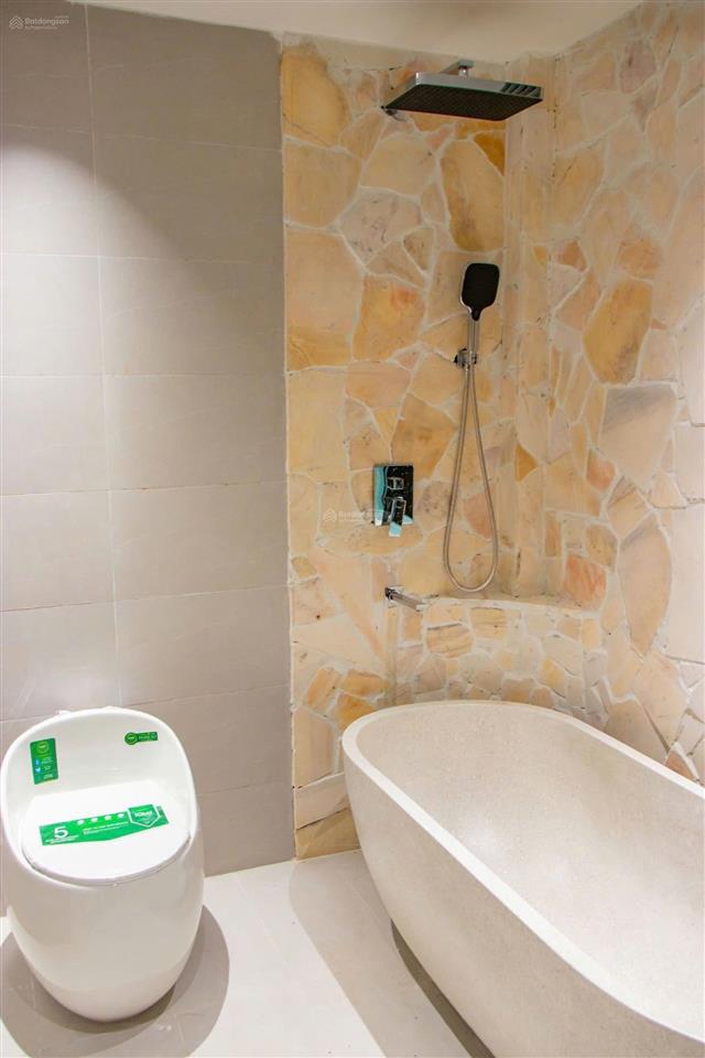 Chính chủ cần bán căn villa 2 mặt tiền, nội thất xịn sò, có hồ bơi ngoài trời cực chill