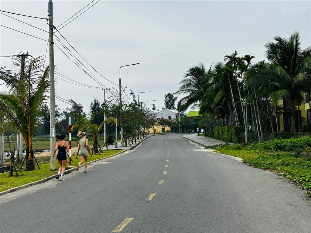 Cần bán 2 lô đất nền trà quế, vị trí khá đẹp khi được bao bọc bởi sông và cánh đồng lúa nguyên sinh
