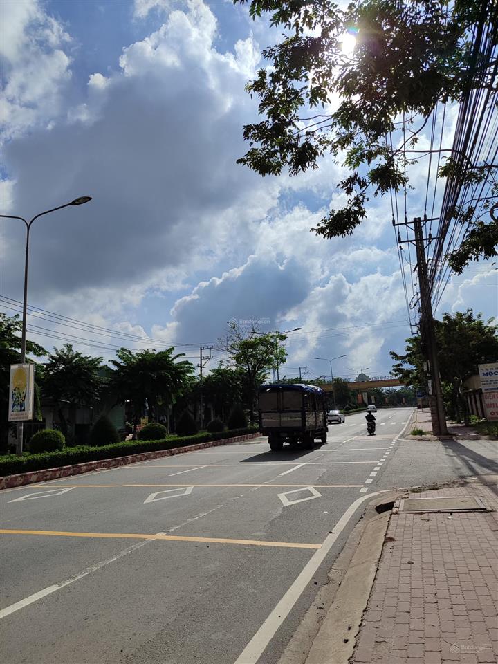 Bán gấp 2.400m đất ngay cổng kcn đất cuốc, bắc tân uyên