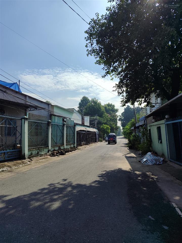 Cần bán 15.300m2 đất định hòa  thủ dầu một  giá 5 triệu/m2