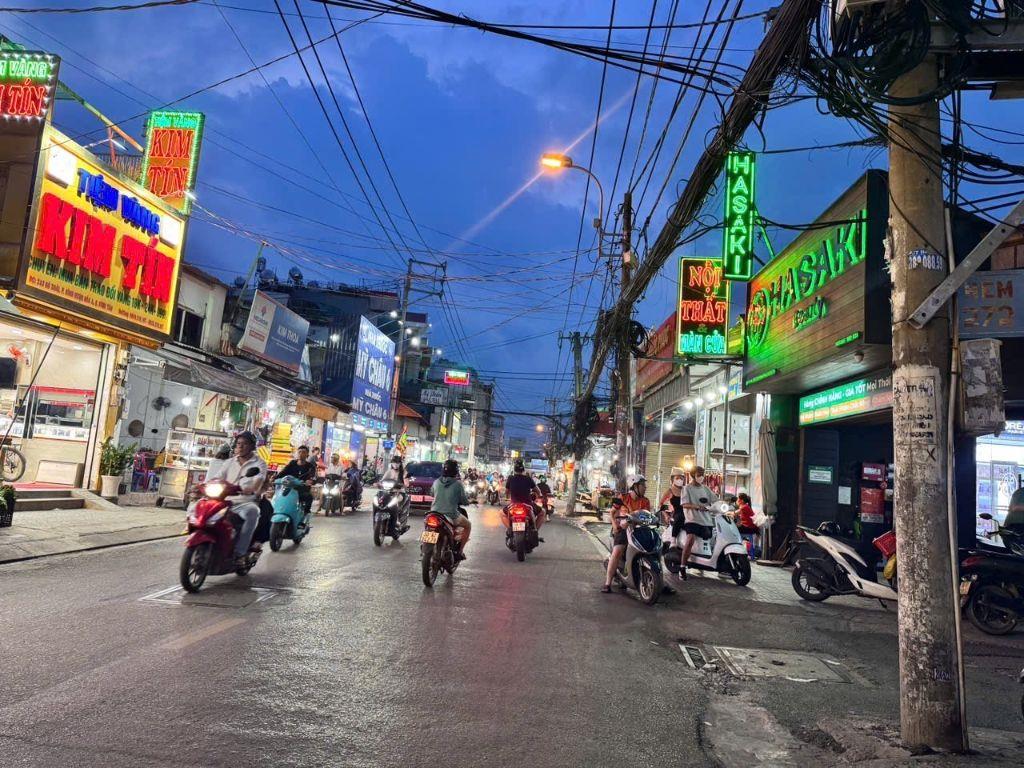 Bán gấp nhà Gò Xoài, 55m², 4 tầng, HXH 6m, sát chợ Gò Xoài, đủ công năng chỉ 5.5 tỷ. TL  🏠