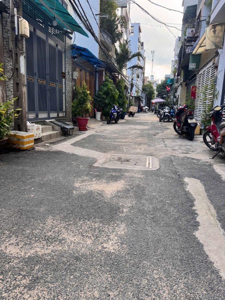 Bán gấp nhà Gò Xoài, 55m², 4 tầng, HXH 6m, sát chợ Gò Xoài, đủ công năng chỉ 5.5 tỷ. TL  🏠