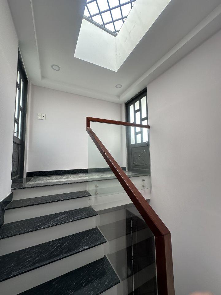 Nhà 4 tầng Trường Chinh, 48m², hẻm 6m, hoàn công đủ, đủ tiện ích, gần sân bay chỉ 5.x tỷ. 