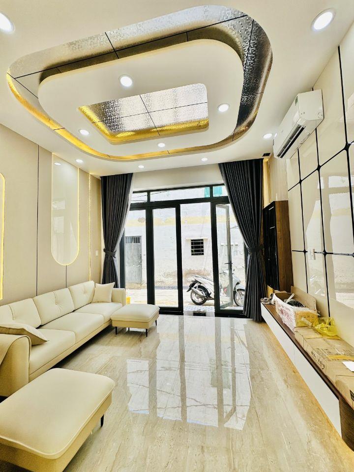 Bán gấp nhà đẹp, ở ngay Khuông Việt, 70m², gần Đầm Sen, khu dân trí, đủ tiện ích, 7.X tỷ  ✅ 