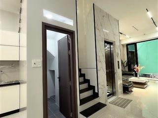 Bán gấp nhà Âu Cơ, 4 tầng có thang máy, full nội thất, ô tô đỗ cửa, sầm uất nhỉnh 8 tỷ.  