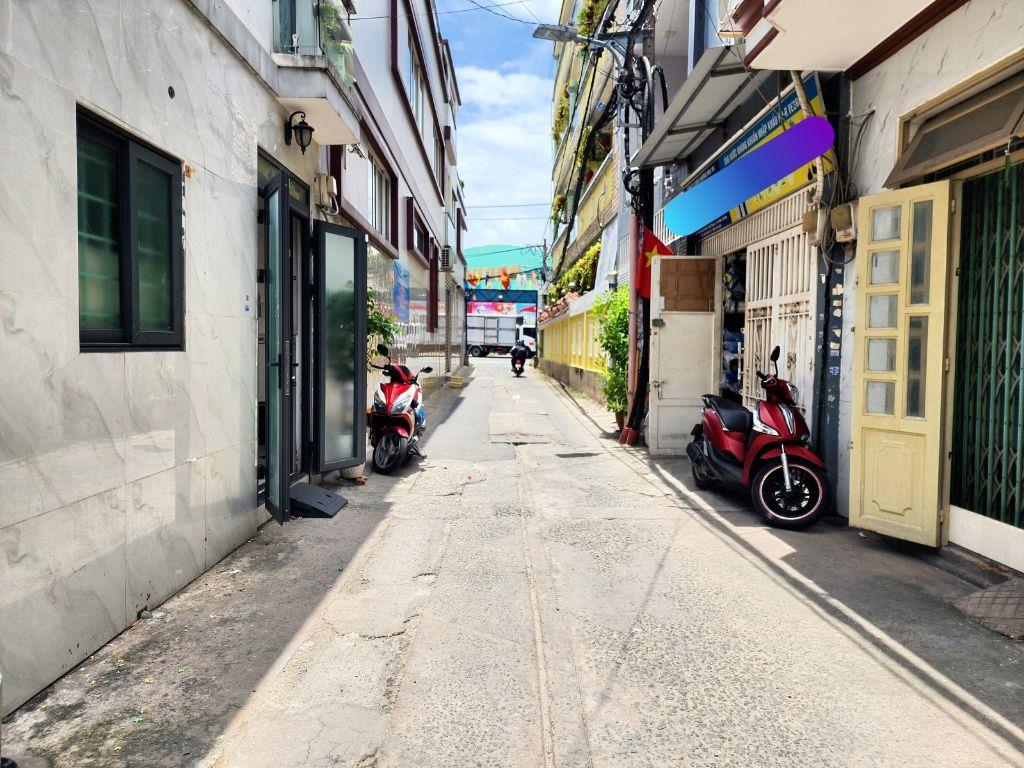 Bán gấp nhà hẻm ô tô chế lan viên, khu sầm uất, đủ tiện ích, gần ĐH Công Thương  chỉ 3.X tỷ  