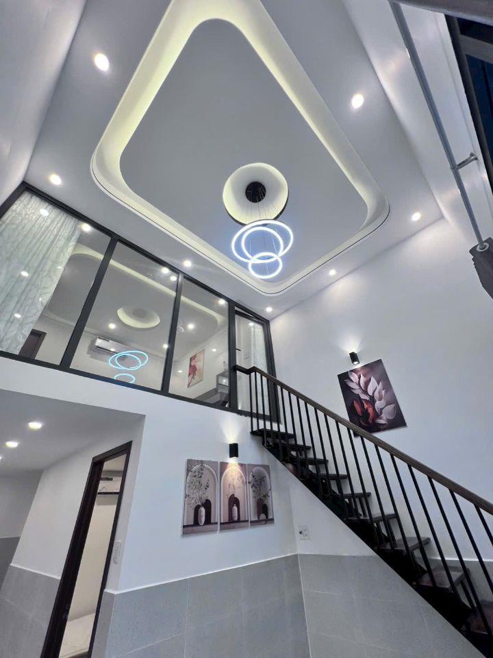 Nhà mới đẹp, ở ngay nội thất cao cấp PHÚ THỌ HÒA khu sầm uất đủ tiện ích 36m chỉ 4 TỶ. HIẾM  