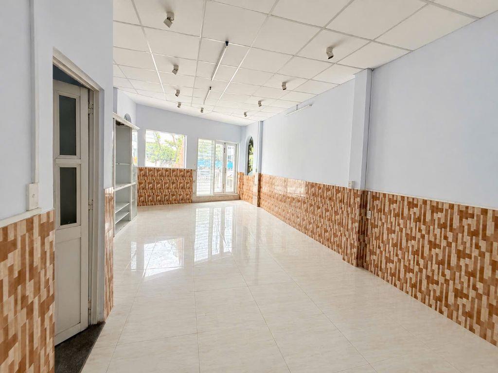 Mặt tiền 3 tầng Gò Dầu, thuận tiện KD, gần Aeon Tân Phú, sầm uất, đủ tiện ích, 7.X tỷ.  