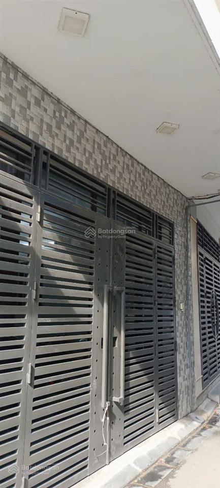 Cho thuê nhà 4 tầng tại thị trấn đông anh, hà nội, ô tô vào được