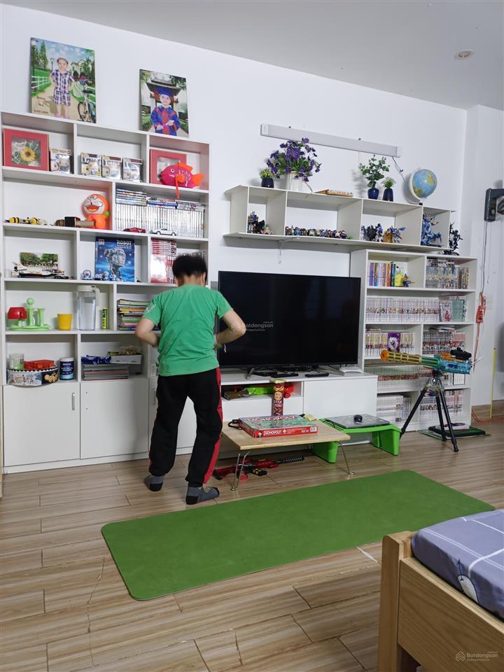 Cho thuê nhà 4 tầng tại thị trấn đông anh, hà nội, ô tô vào được
