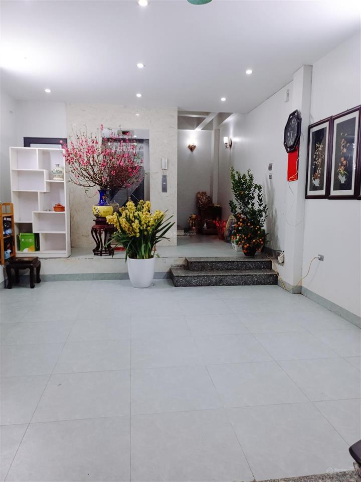 Cho thuê nhà 4 tầng tại thị trấn đông anh, hà nội, ô tô vào được