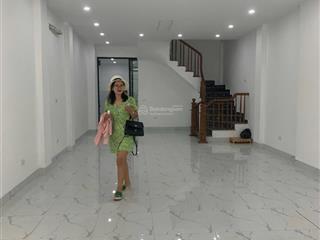 Cho thuê 3 căn liền kề ở hateco apollo, thang máy, điều hoà, ô tô đỗ