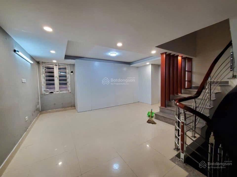 Cho thuê nhà nguyễn cơ thạch 60m2x5t ô tô đỗ cửa full điều hoà 21tr