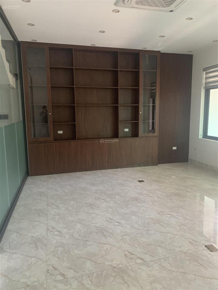 Cho thuê nhà cầu diễn 70mx5t oto đỗ full điều hoà giá 20tr