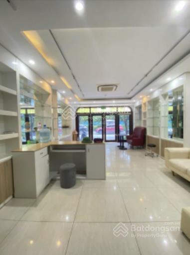 Cho thuê nhà cầu diễn, ô tô đỗ cửa, full điều hòa có thang máy