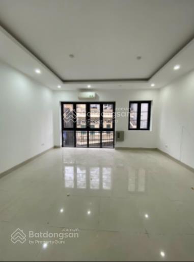 Cho thuê nhà cầu diễn, ô tô đỗ cửa, full điều hòa có thang máy