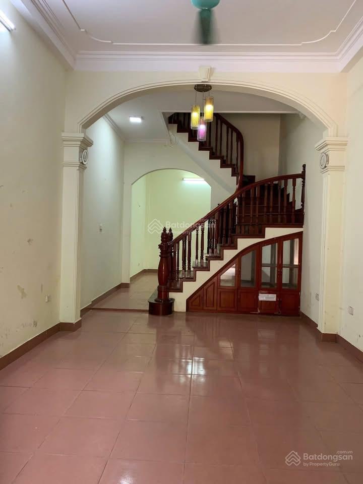 Cho thuê nhà hồ tùng mậu cạnh goldmark city 55m2 x 4t ô tô đỗ cửa 17tr