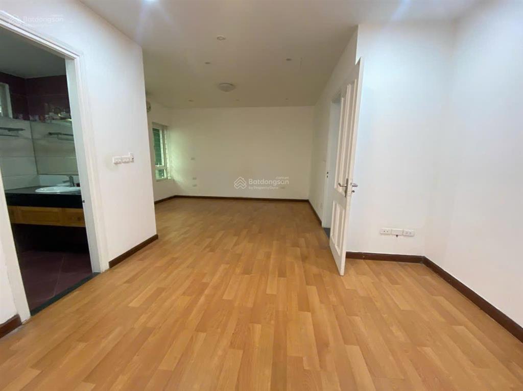 Cho thuê nhà nguyễn cơ thạch 110m², 4 tầng, lô góc, ô tô đỗ, 40 triệu/th
