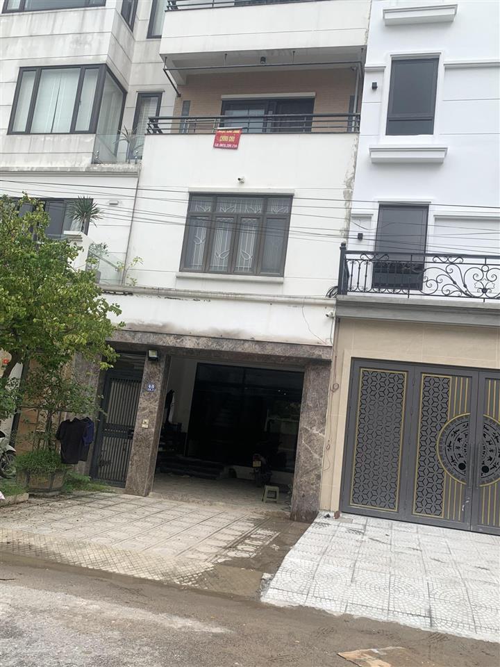 Cho thuê nhà nguyễn cơ thạch 110m², 4 tầng, lô góc, ô tô đỗ, 40 triệu/th
