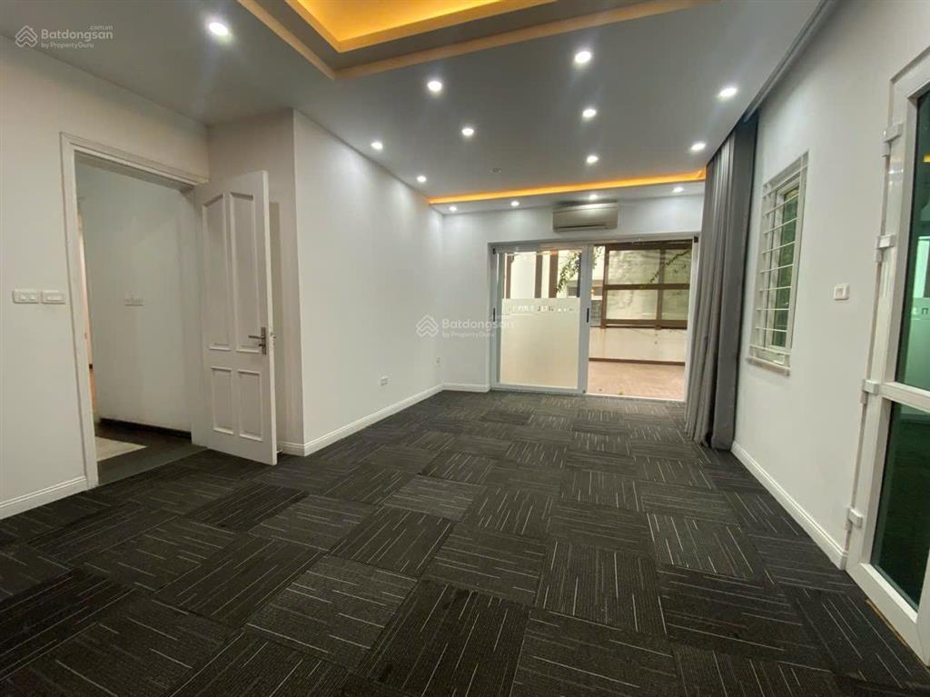Cho thuê nhà nguyễn cơ thạch 110m², 4 tầng, lô góc, ô tô đỗ, 40 triệu/th