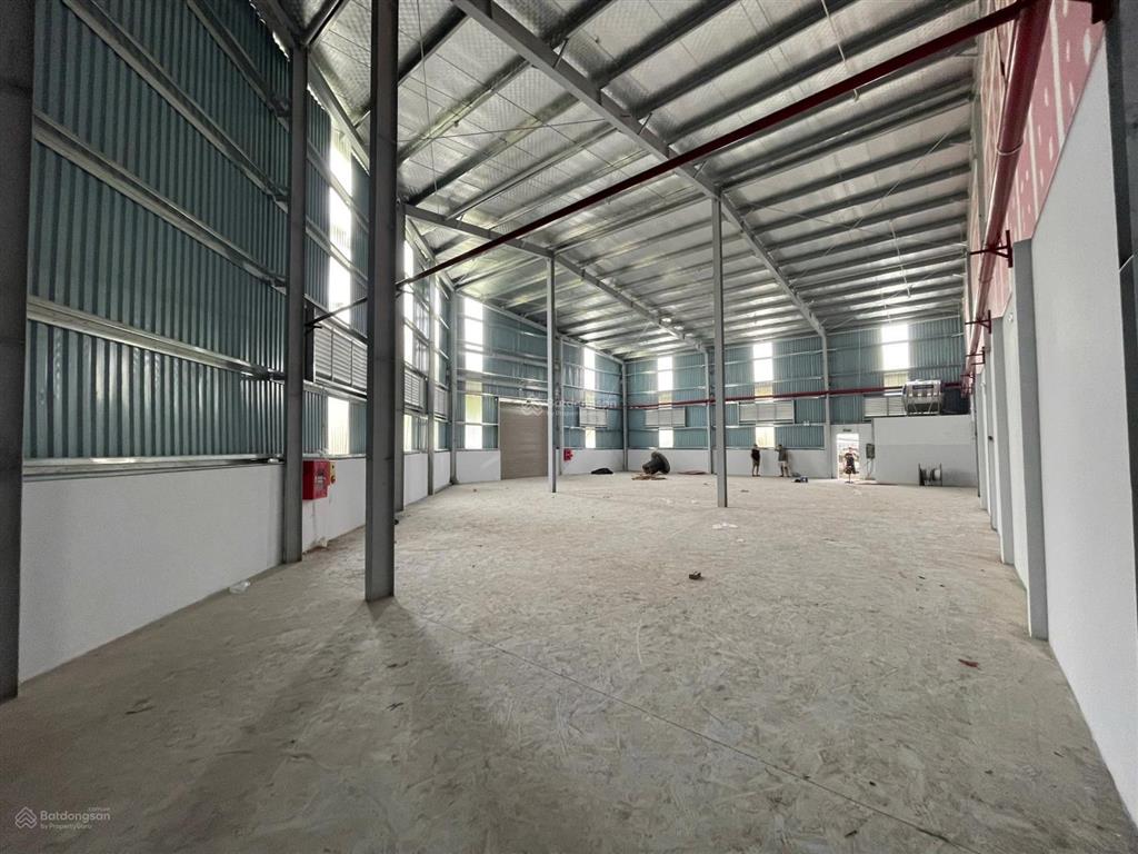 Cho thuê kho xưởng trịnh văn bô nam từ liêm cạnh cao đẳng fpt 600m, xe công đỗ thoải mái