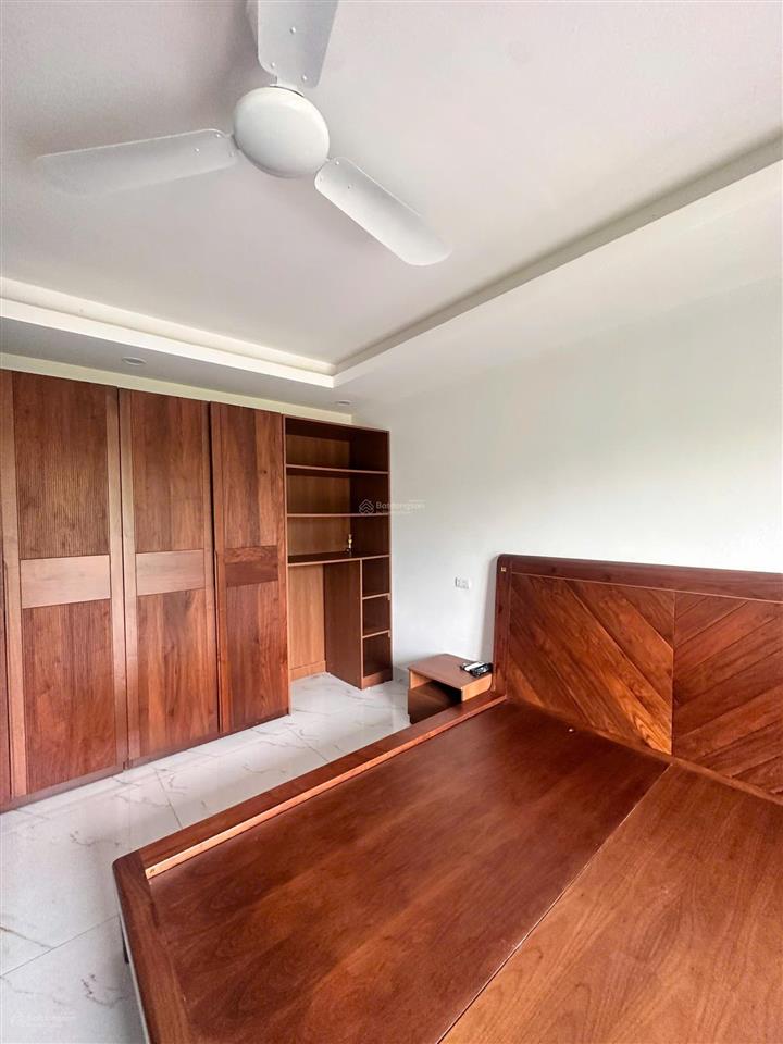 Cho thuê nhà liền kề xuân phương 100m2x5t, nhà mới, full đồ, có thang máy, xe tải đỗ, 28tr