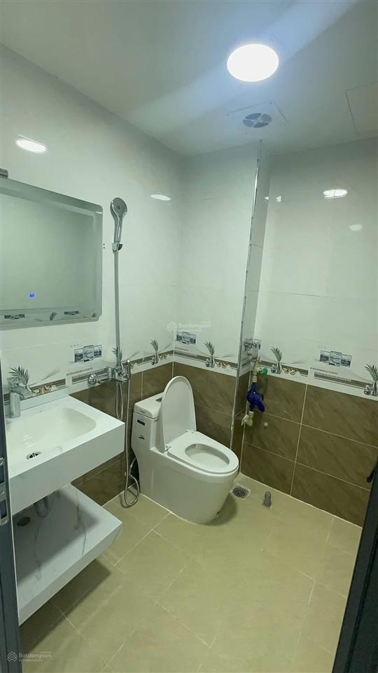 Cho thuê liền kề báo nhân dân trần hữu dực 60m2 x 4t ô tô đỗ, vỉa hè rộng