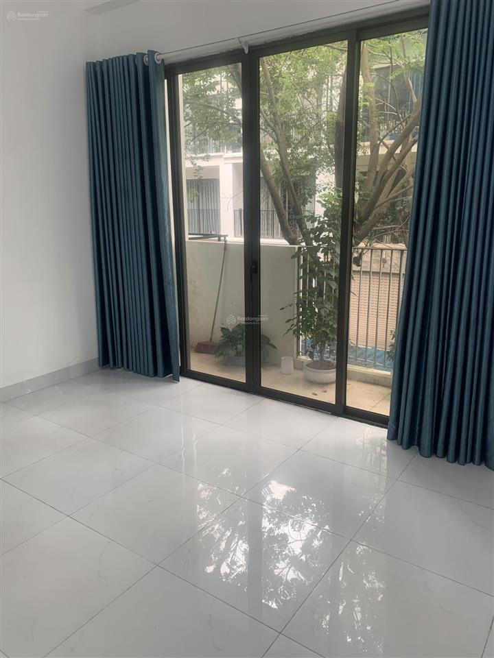 Cho thuê nhà liền kề báo nhân dân trần hữu dực 60mx4t, ô tô đỗ cửa, vỉa hè rộng, 17tr full điều hoà