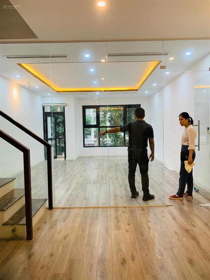Cho thuê liền kề biệt thự quanh nguyễn cơ thạch, ô tô đỗ cửa