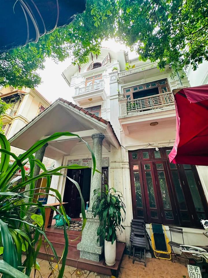 Cho thuê nhà nguyễn cơ thạch 135m², 4t, ô tô đỗ cửa, 32tr