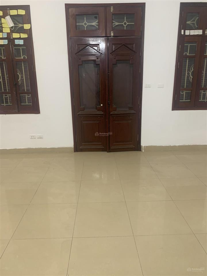 Cho thuê nhà hồ tùng mậu cạnh goldmark city 50m x 5t, ô tô đỗ, 20tr