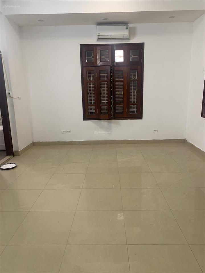 Cho thuê nhà hồ tùng mậu cạnh goldmark city 50m x 5t, ô tô đỗ, 20tr