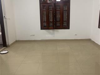 Cho thuê nhà hồ tùng mậu cạnh goldmark city 50m x 5t, ô tô đỗ, 20tr