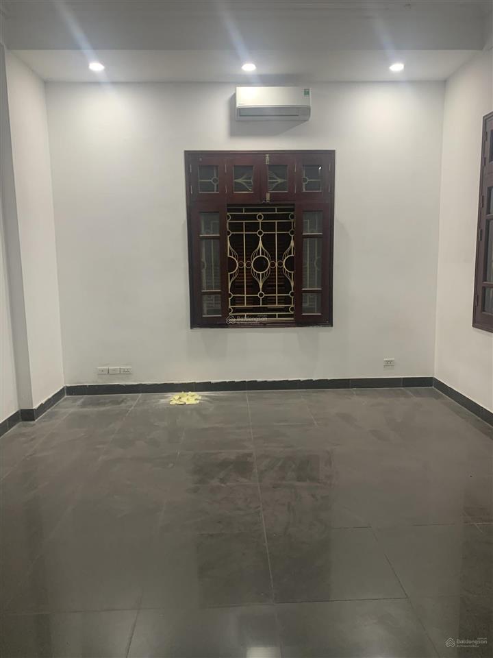 Cho thuê nhà hồ tùng mậu cạnh goldmark city 50m x 5t, ô tô đỗ, 20tr