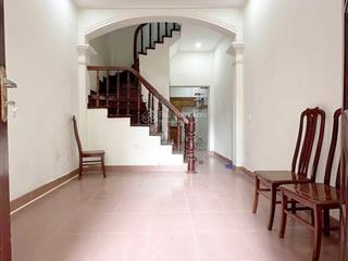 Cho thuê nhà hàm nghi 50m x 4t, full điều hoà bếp, giá 14tr, ô tô qua nhà