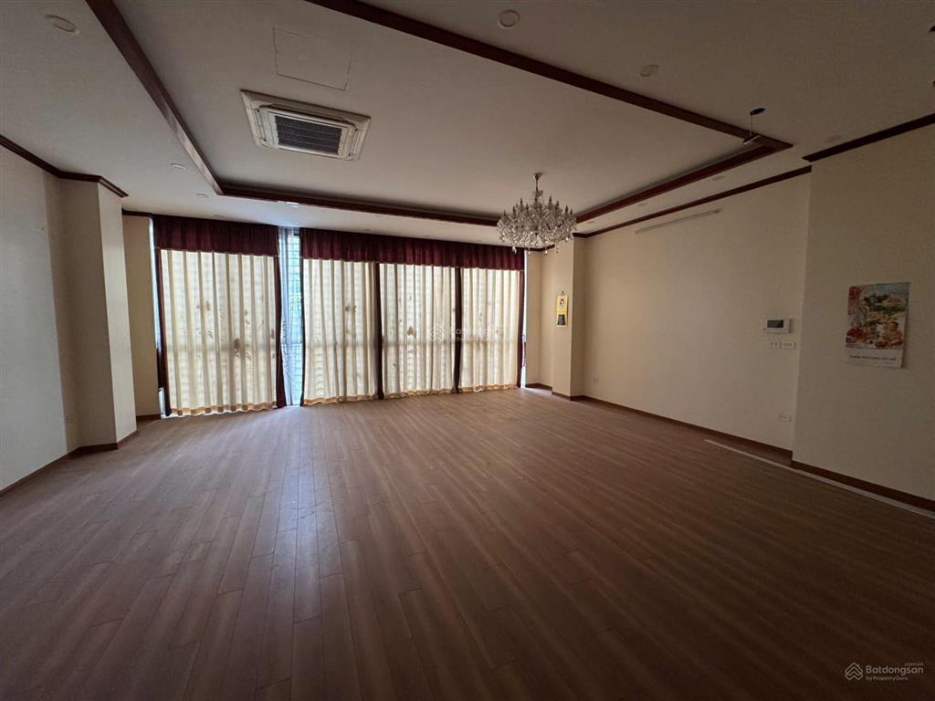 Cho thuê nhà nguyễn hoàng 50m x 7t, thông sàn, full thang máy điều hoà, ô tô đỗ giá rẻ