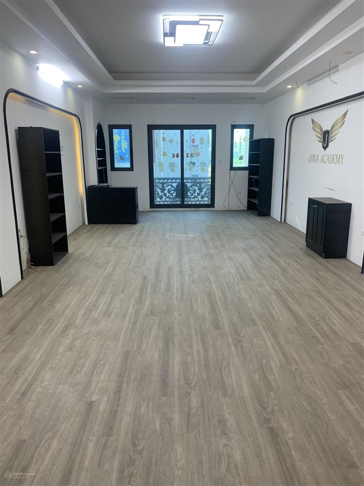 Cho thuê nhà cầu diễn 50m x 5t, 1 hầm, thông sàn full thang máy điều hòa, ô tô đỗ, nhà mới giá 19tr