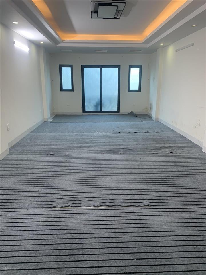 Cho thuê nhà mễ trì 75m2x5t, ô tô đỗ, full điều hoà, 28tr gần toà golden place